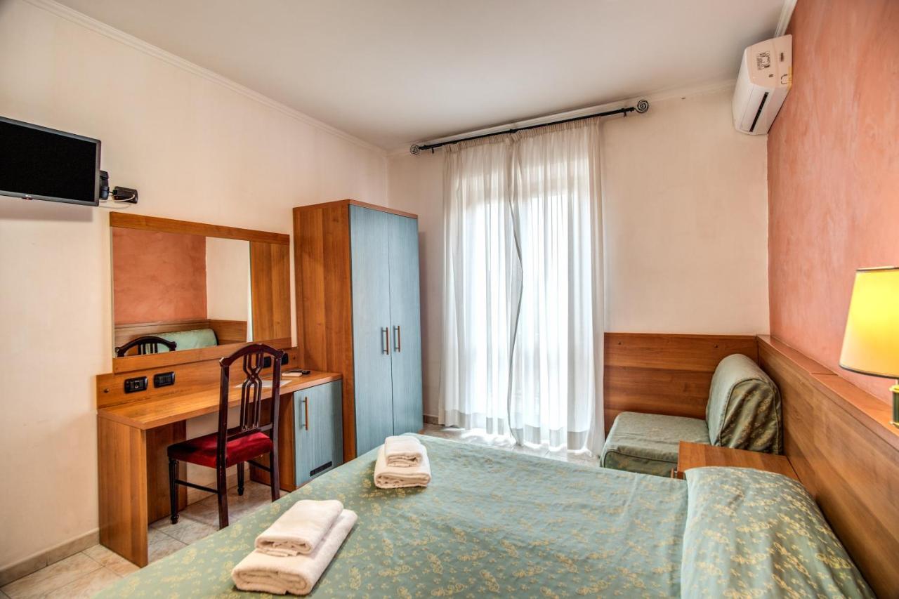 Hotel Millerose Rzym Zewnętrze zdjęcie